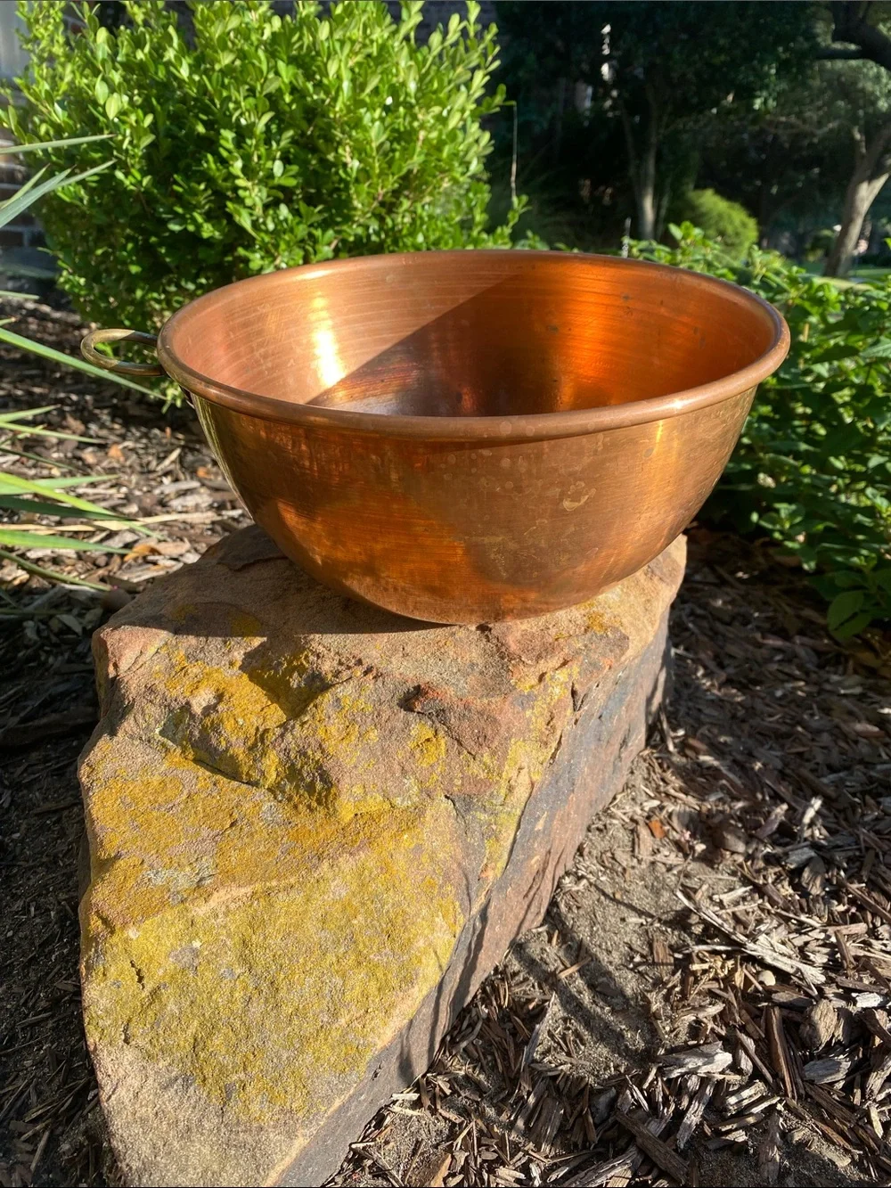 Vintage Copper 10” Mixing Bowl Rolled Edge Brass Hanging Ring